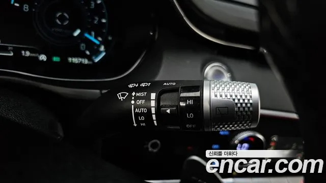 Genesis GV70 2022 thumb 9