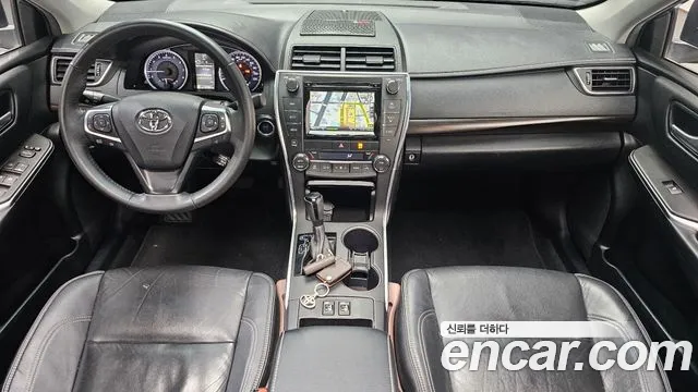 Toyota Camry 2017 thumb 3