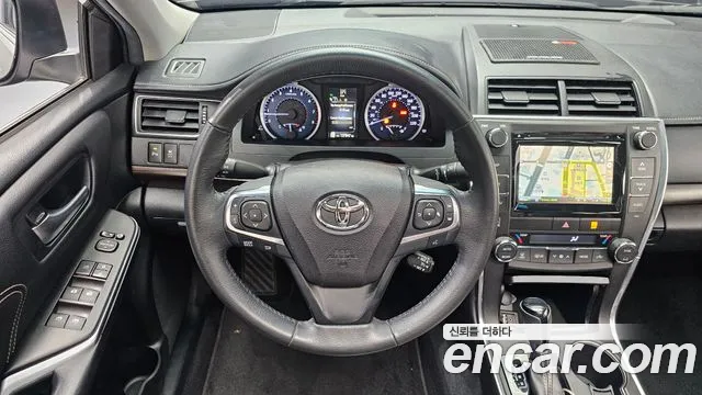 Toyota Camry 2017 thumb 5