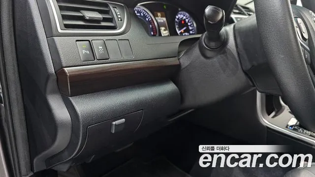 Toyota Camry 2017 thumb 6