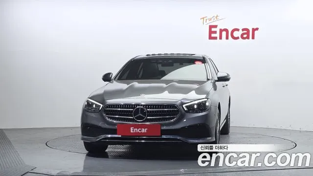 Mercedes-Benz E-Class 2022 thumb 6