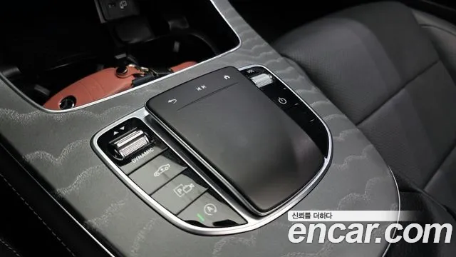 Mercedes-Benz E-Class 2022 thumb 5