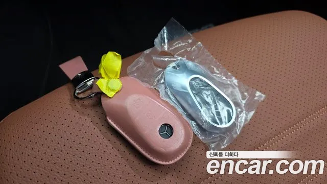 Mercedes-Benz C-Class 2023 thumb 9