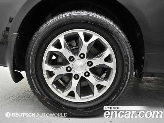 Kia Canival 2014 thumb 5