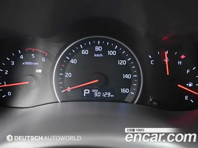 Kia Canival 2014 thumb 8