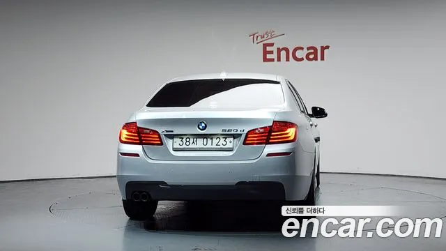 BMW 5 серии 2015 thumb 9