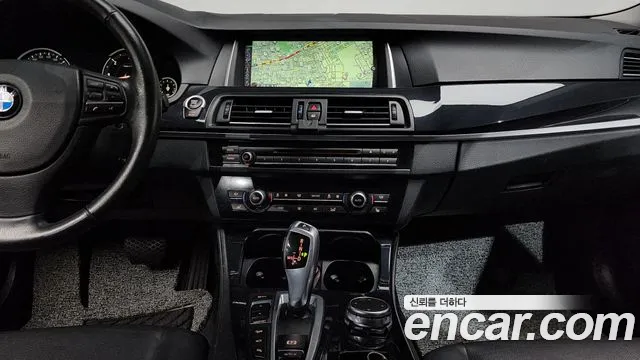 BMW 5 серии 2015 thumb 6
