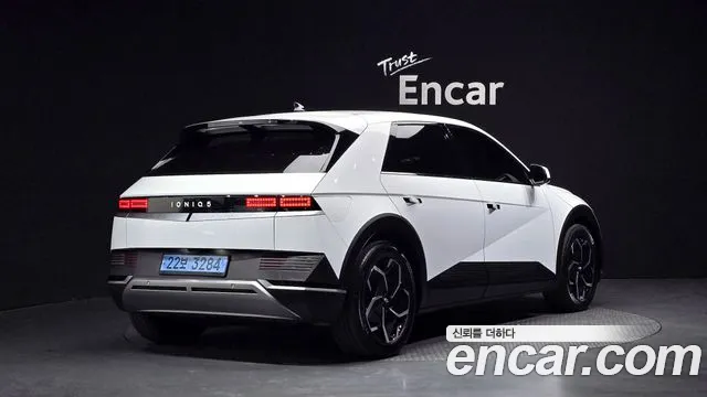 Hyundai Ioniq5 2022 thumb 2