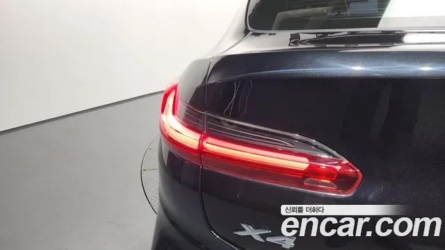 BMW X4 2020 thumb 6