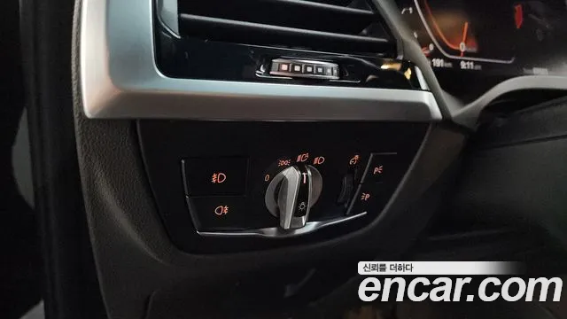 BMW X4 2020 thumb 12
