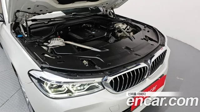 BMW 6 серии Gran Turismo 2019 thumb 6