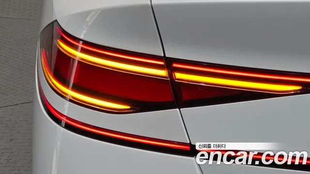 Genesis G90 2022 thumb 6