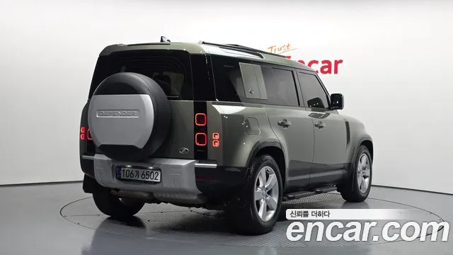 Land Rover Defender 2022 thumb 2