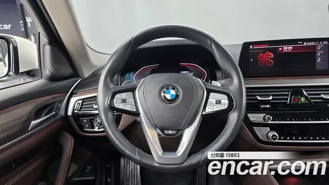 BMW 5 серии 2020 thumb 8