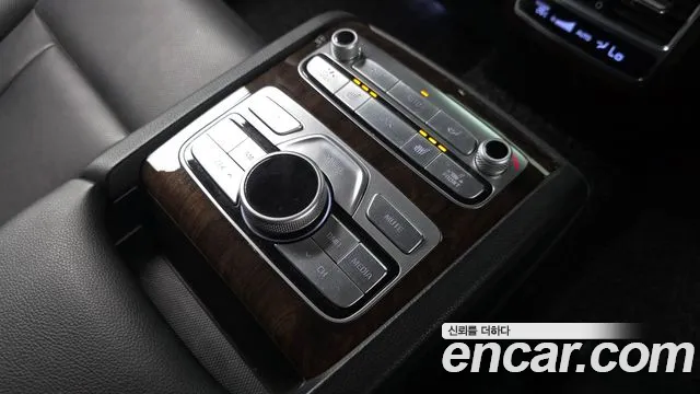 Kia K9 2018 thumb 2