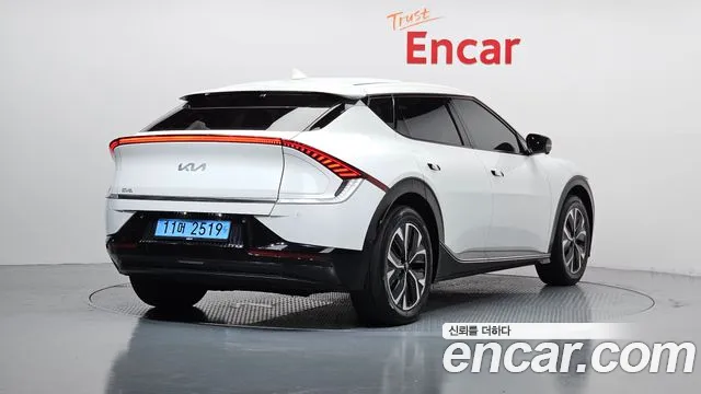 Kia EV6 2022 thumb 3