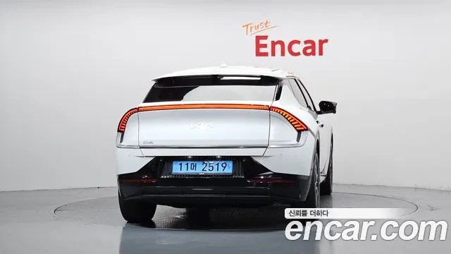 Kia EV6 2022 thumb 2