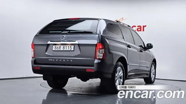 KGM Korando 2016 thumb 9