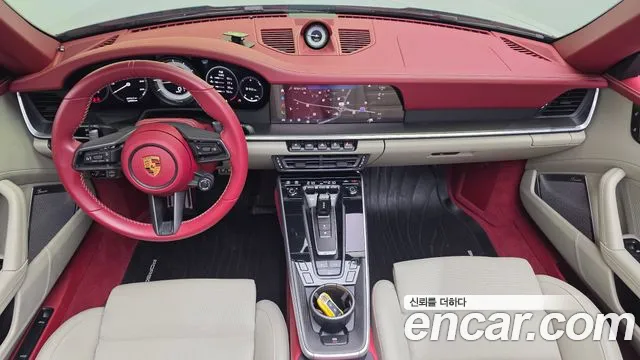 Porsche 911 2022 thumb 10