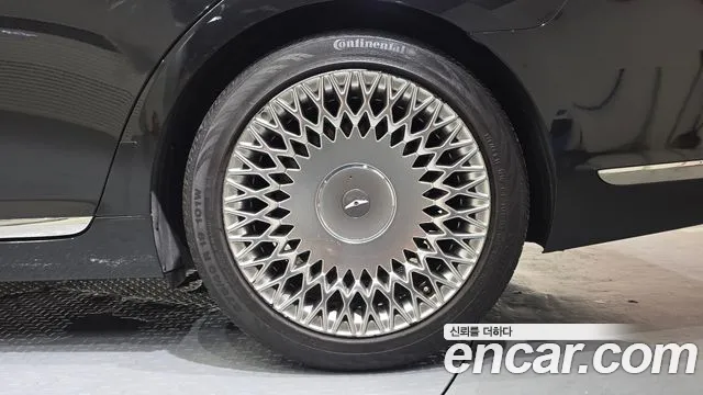 Genesis G90 2019 thumb 8