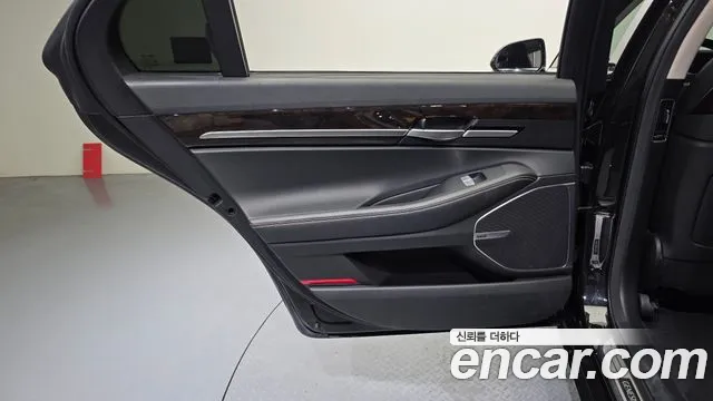 Genesis G90 2019 thumb 12