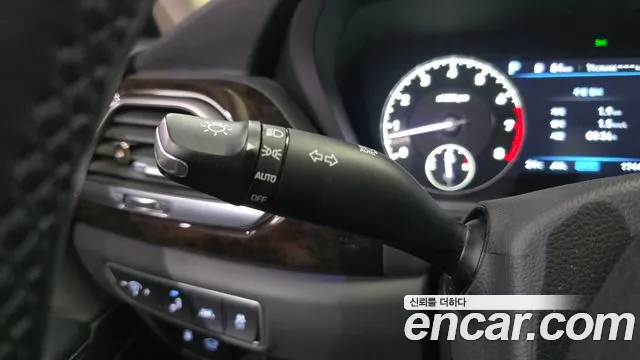 Genesis G90 2019 thumb 5