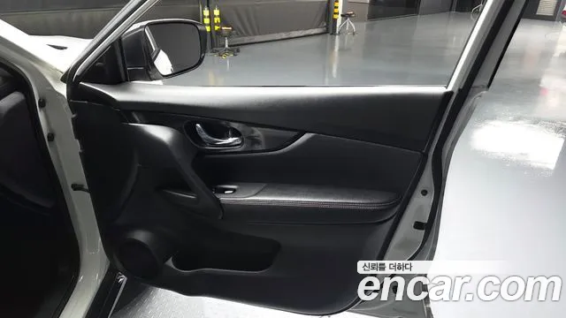 Nissan X-Trail 2018 thumb 12