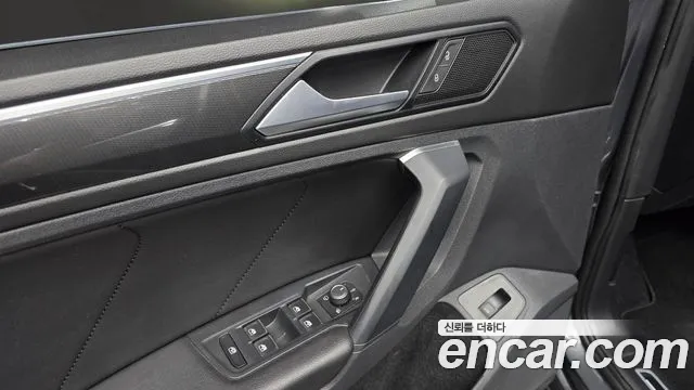 Volkswagen Tiguan 2020 thumb 3