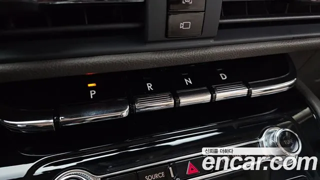 Lincoln Corsair 2022 thumb 2