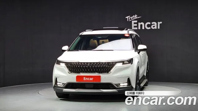 Kia Carnival 2023 thumb 3