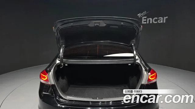 Hyundai Avante 2016 thumb 8