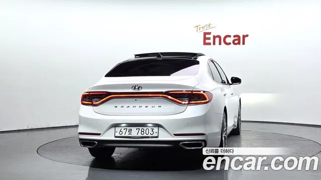 Hyundai Grandeur 2017 thumb 10