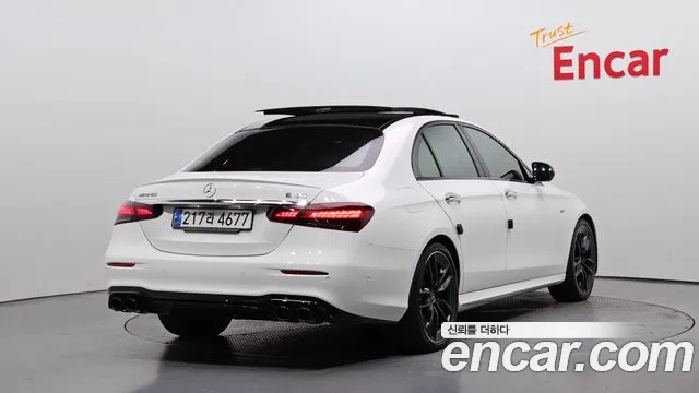 Mercedes-Benz E-Class 2023 thumb 12