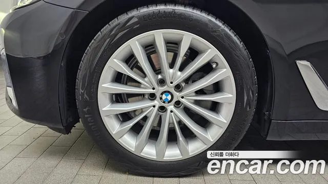 BMW 5 серии 2022 thumb 5