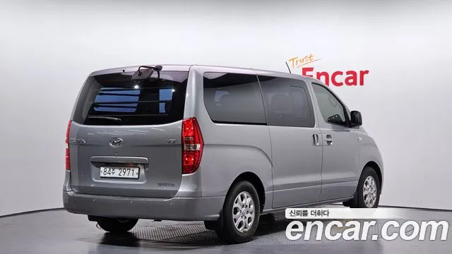 Hyundai Staria 2014 thumb 5