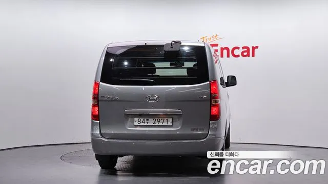 Hyundai Staria 2014 thumb 8