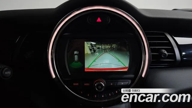 Mini Cooper 2020 thumb 8