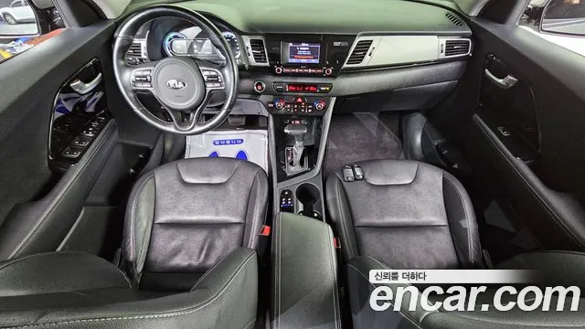Kia Niro 2016 thumb 9