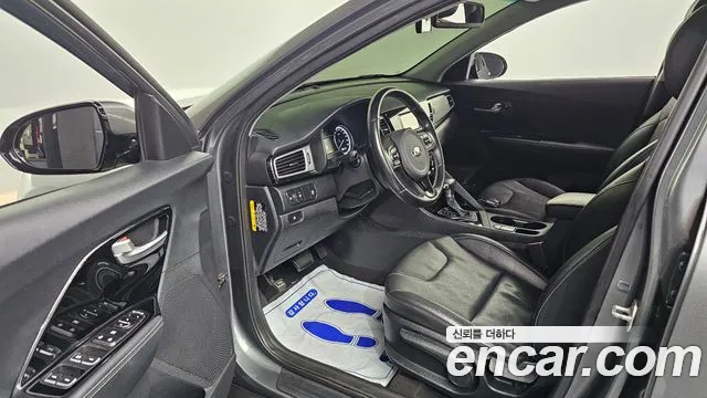 Kia Niro 2016 thumb 6