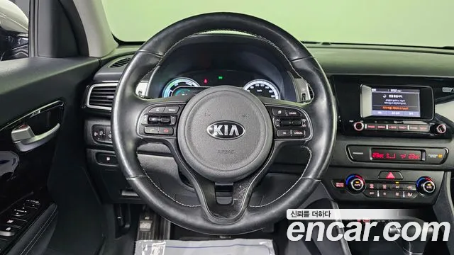 Kia Niro 2016 thumb 5