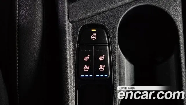 Kia Niro 2016 thumb 2