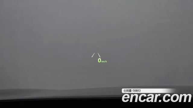Genesis G90 2017 thumb 9