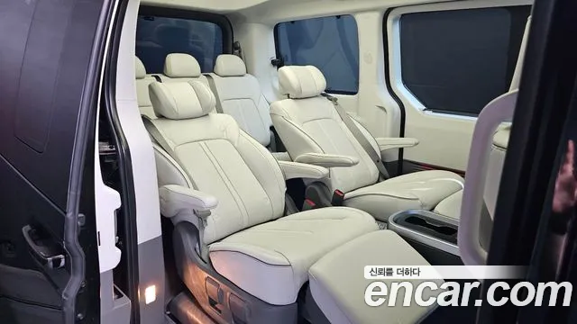 Hyundai Staria 2022 thumb 4