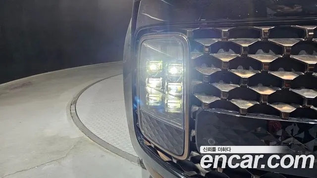 Hyundai Staria 2022 thumb 10
