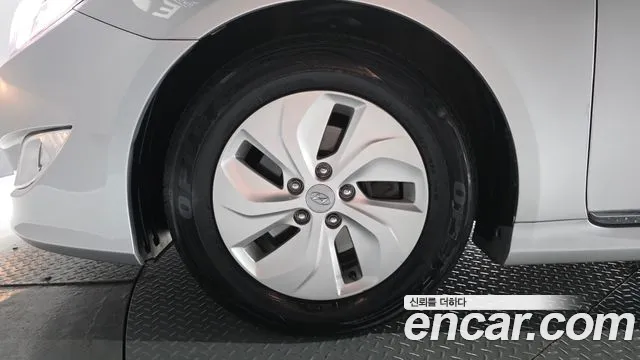 Hyundai Hybrid 2013 thumb 2