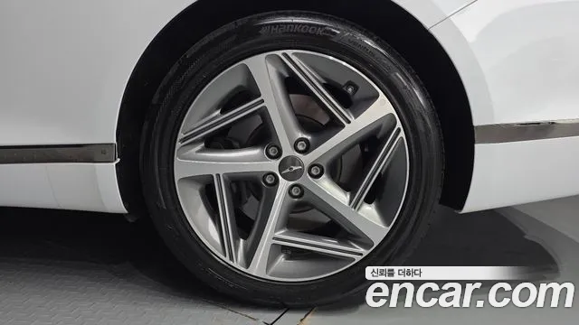 Genesis G80 2022 thumb 5