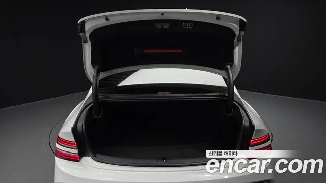 Genesis G80 2022 thumb 6