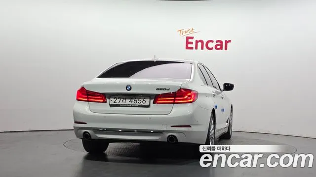 BMW 5 серии 2018 thumb 10