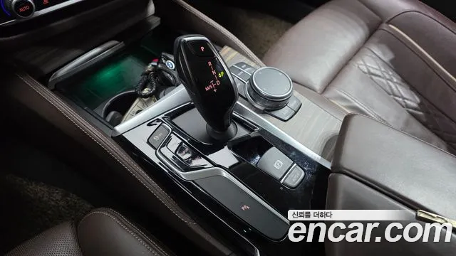 BMW 5 серии 2018 thumb 4