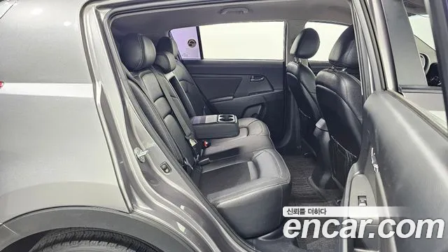 Kia Sportage 2011 thumb 10